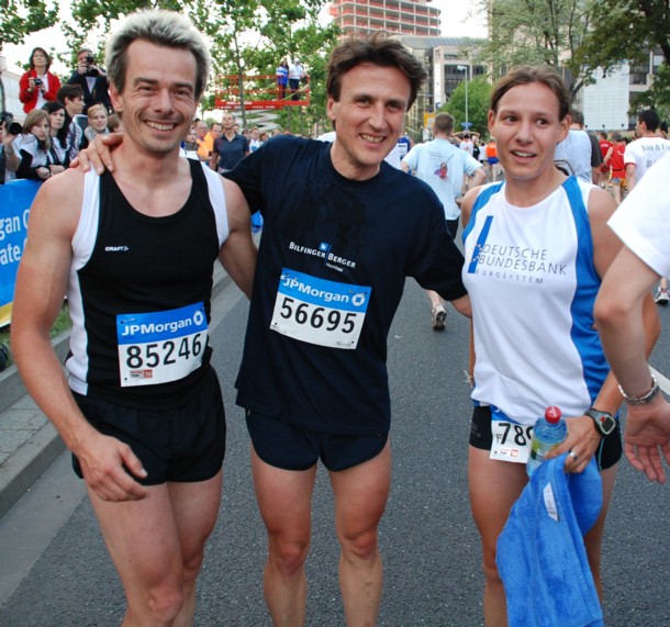 Haimo und Johannes freuen sich mit Jenny um die Wette